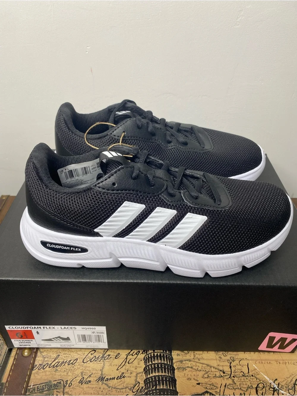 Adidas Womens Black and White Cloudfoam Flex Sneakers US Size 6.5